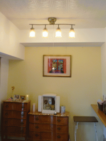 クロスでクラシカルアンティークなお部屋にアップグレード　港区I様邸